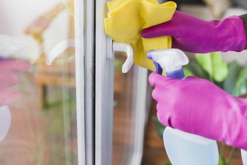 Deep Cleaning vs Regular Cleaning